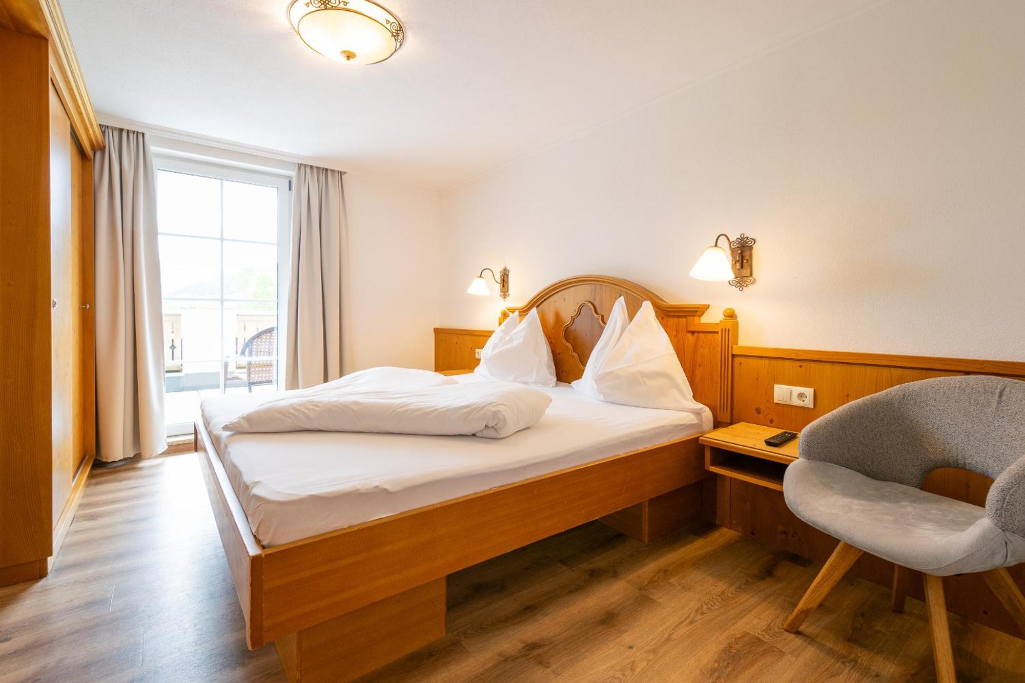 Landhotel Hubengut Bed And Breakfast Radstadt Exterior photo